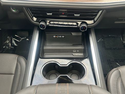 Used 2026 Chevrolet Tahoe High Country image 12