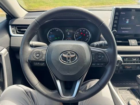 Certified 2022 Toyota RAV4 XLE w/ Convenience Package AWD/4WD image 20