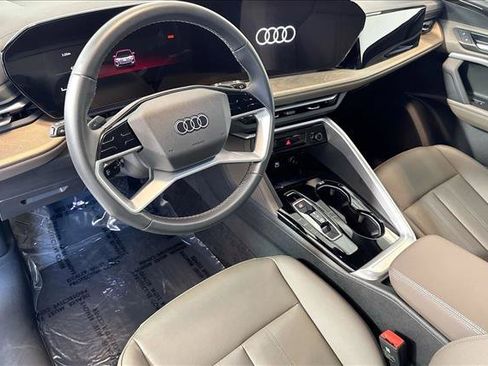 Certified 2025 Audi Q5 Premium w/ Convenience Package AWD/4WD image 9