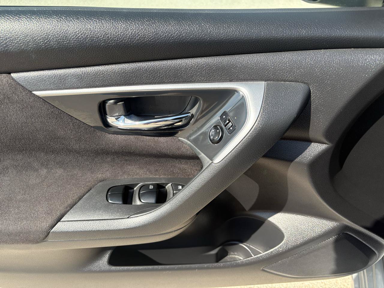 Used 2013 Nissan Altima 2.5 SV FWD image 23