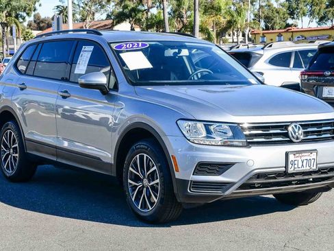 Used 2021 Volkswagen Tiguan S image 3