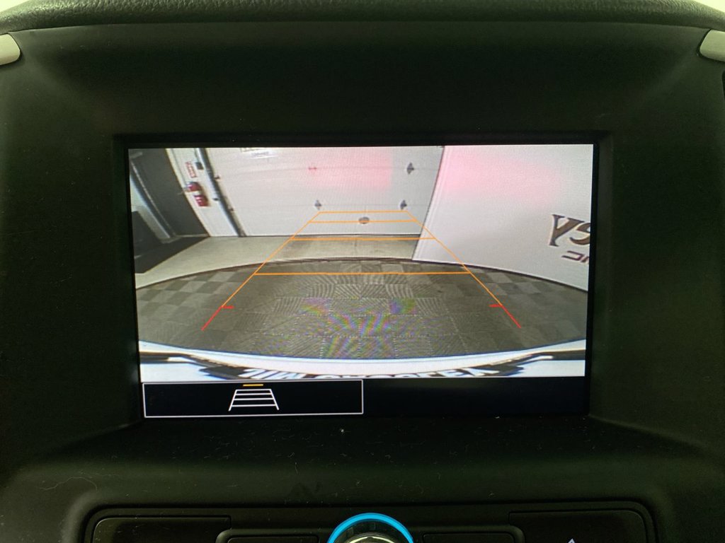 Certified 2023 GMC Terrain SLE w/ Driver Convenience Package FWD image 17