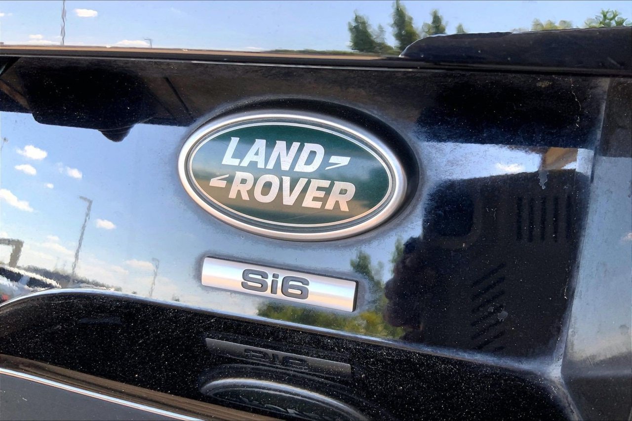 Used 2020 Land Rover Discovery SE AWD/4WD image 9
