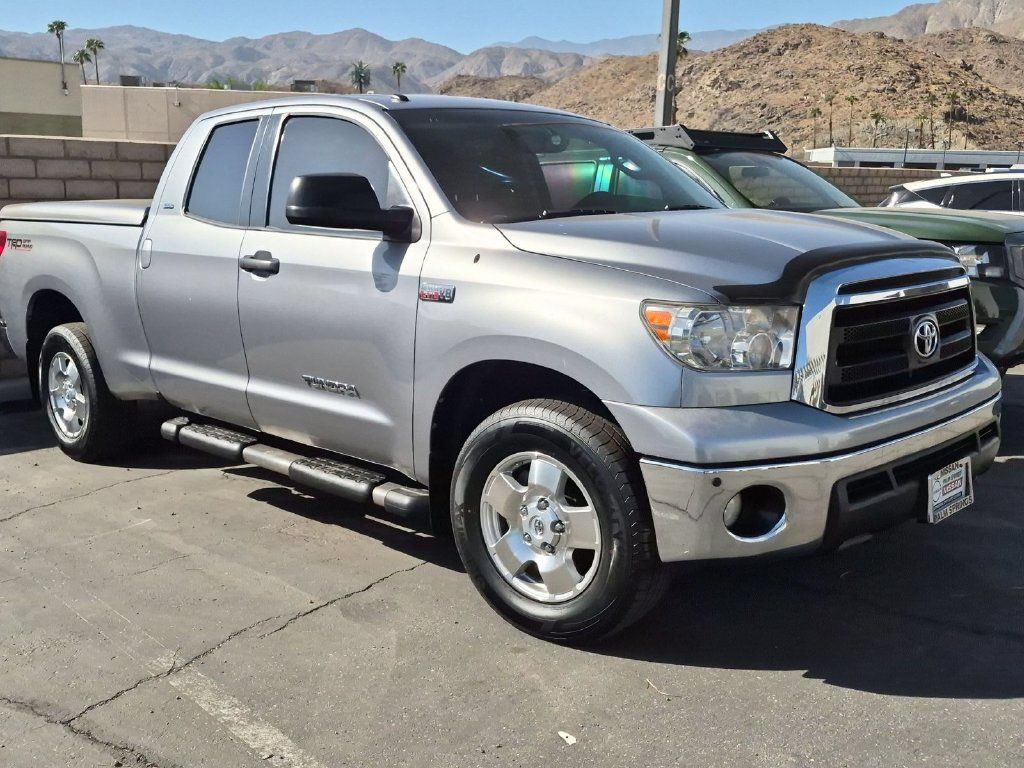 Used 2010 Toyota Tundra 4x4 Double Cab image 3