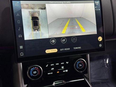 Used 2023 Land Rover Range Rover SE image 32