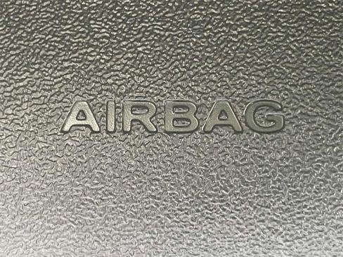 New 2025 Ford Bronco Base image 27