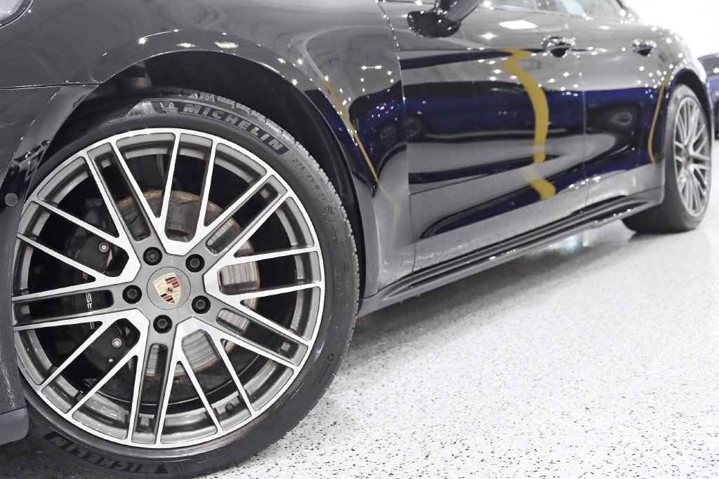 Used 2025 Porsche Panamera 4 AWD/4WD image 4