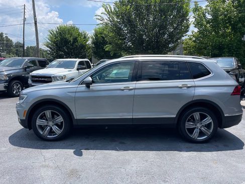 Used 2020 Volkswagen Tiguan SEL w/ 3rd Row Seat Package AWD/4WD image 9
