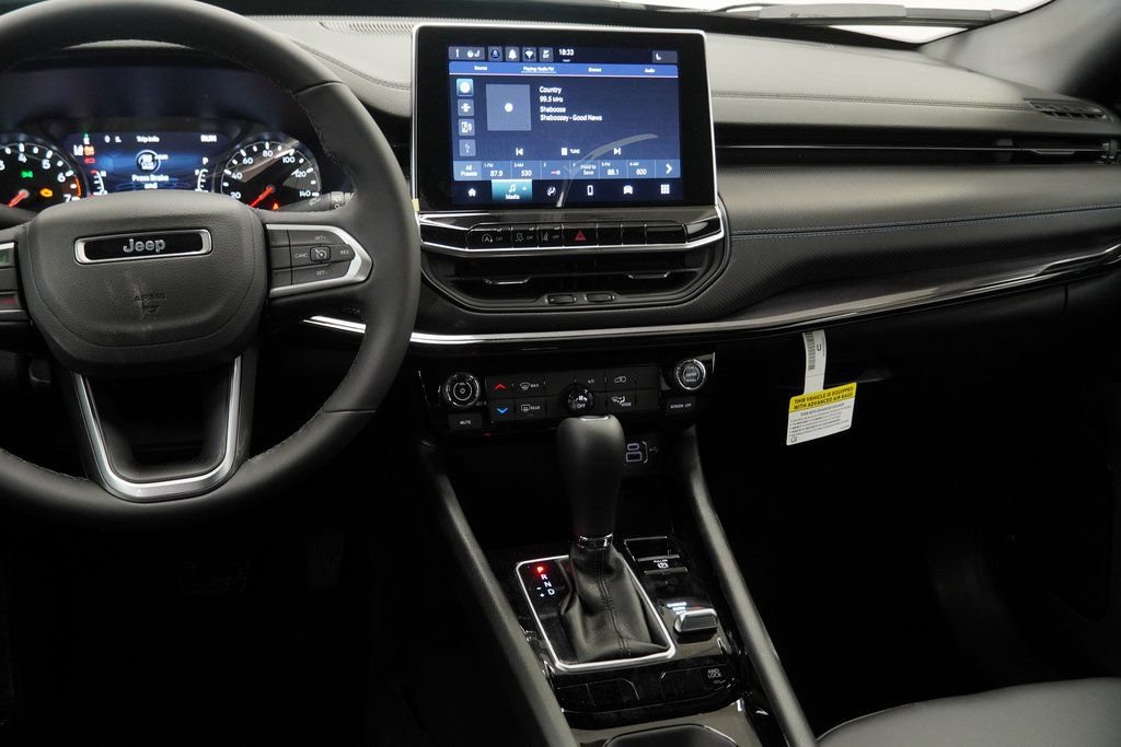New 2026 Jeep Compass Latitude AWD/4WD image 21
