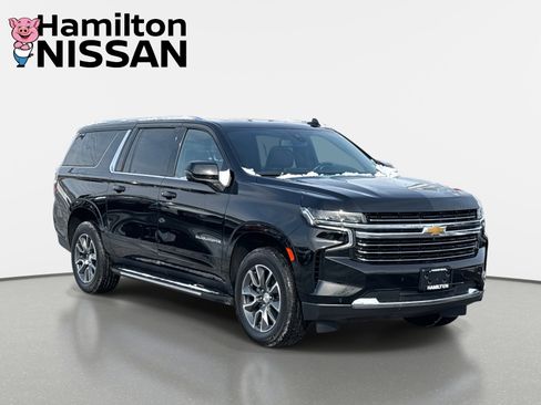 Used 2022 Chevrolet Suburban LT w/ LT Signature Plus Package image 1