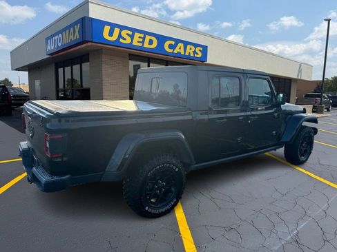 Used 2024 Jeep Gladiator Sport image 5
