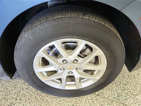 Used 2024 Chevrolet Equinox LT w/ LPO, Floor Liner Package FWD image 13