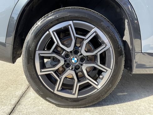 Certified 2025 BMW X1 xDrive28i w/ Convenience Package image 7