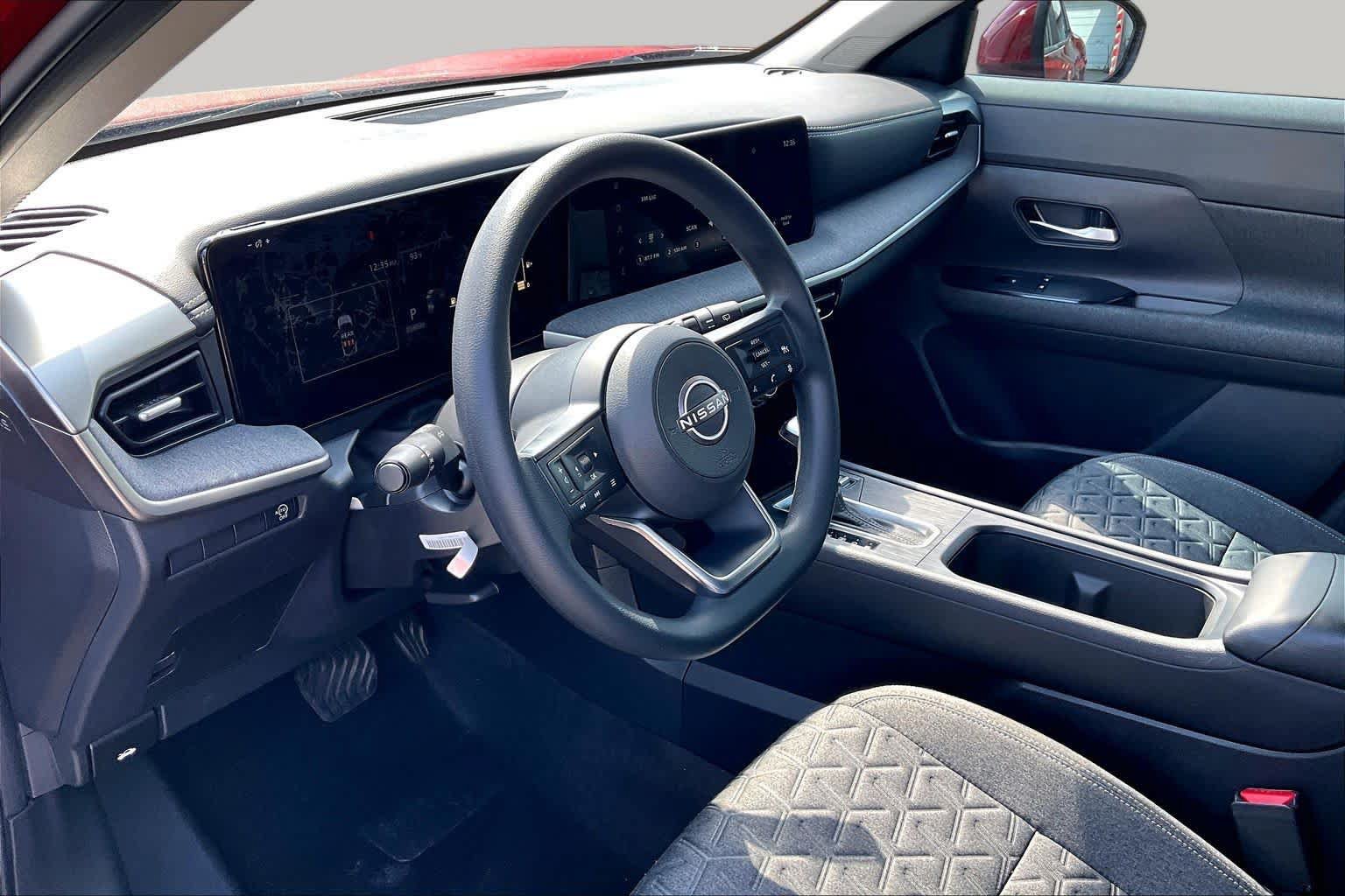Certified 2025 Nissan Kicks SV FWD image 17