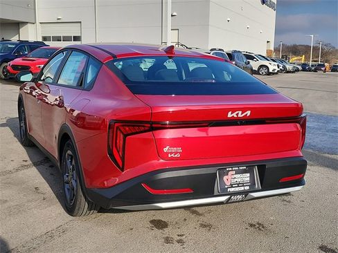 New 2025 Kia K4 LXS image 4