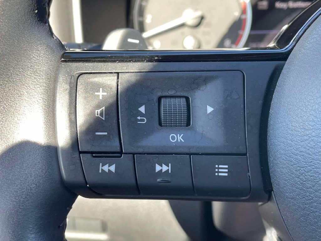 Used 2023 Nissan Rogue SV w/ SV Premium B Package AWD/4WD image 32