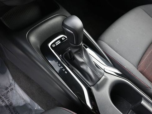 Used 2025 Toyota Corolla SE image 27