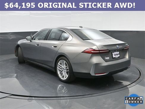 Used 2024 BMW 530i xDrive image 3