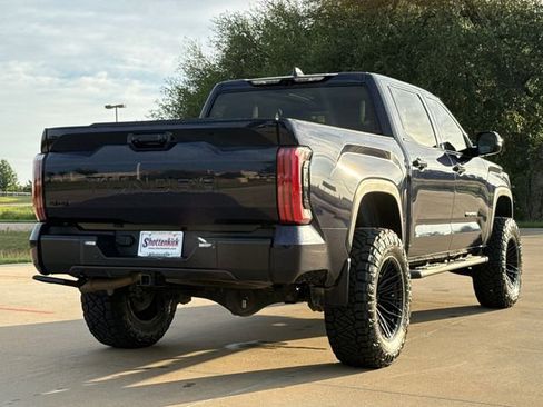 Used 2024 Toyota Tundra Limited AWD/4WD image 8