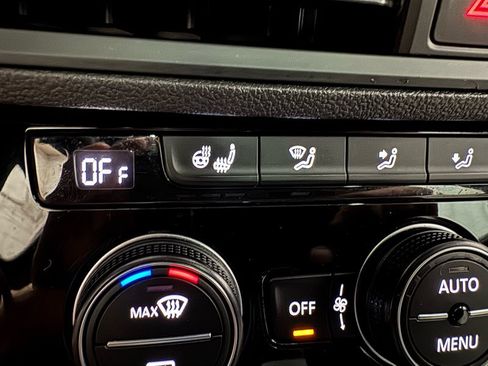 Used 2019 Volkswagen Jetta R-Line w/ R-Line Cold Weather Package FWD image 18