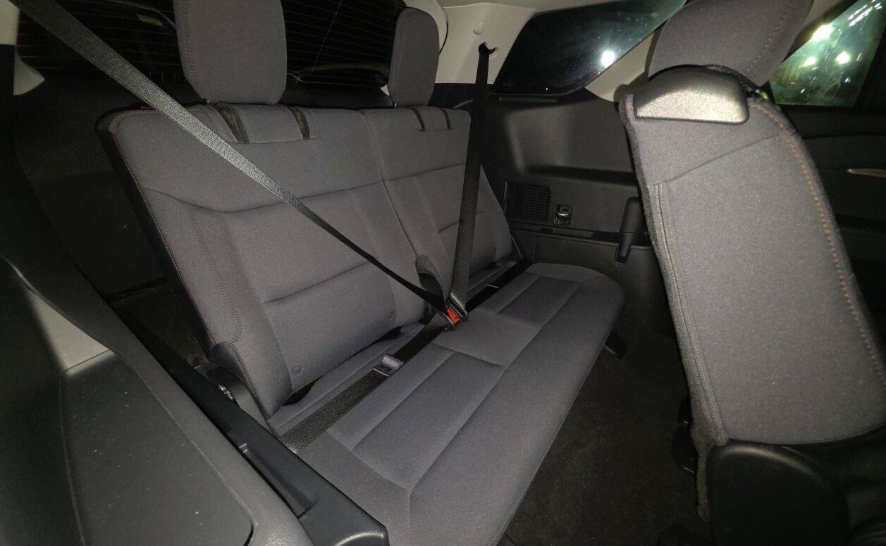 Used 2026 Ford Explorer Active RWD image 8