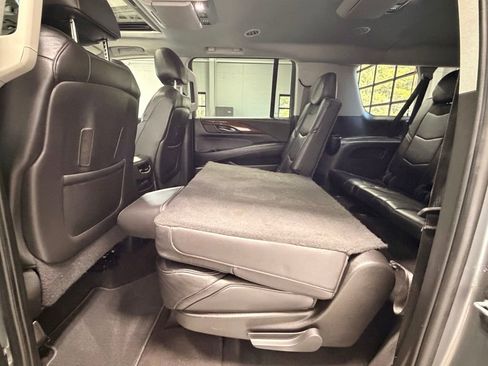 Used 2020 Cadillac Escalade ESV Premium Luxury w/ LPO, Radiant Package image 18