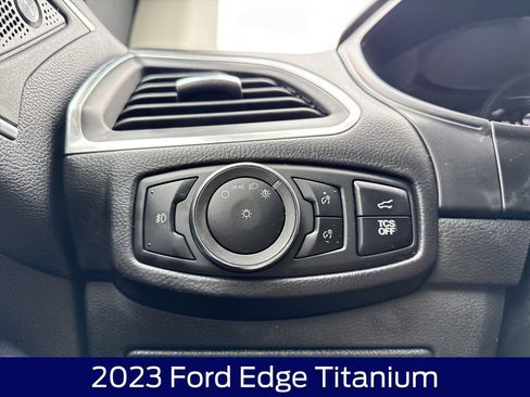 Used 2023 Ford Edge Titanium w/ Class II Trailer Tow Package AWD/4WD image 26