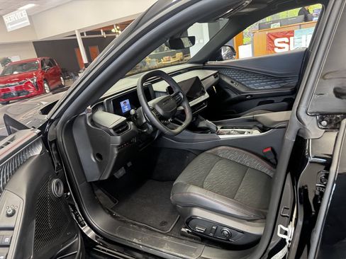 New 2026 Dodge Charger R/T w/ Driver Convenience Group AWD/4WD image 16
