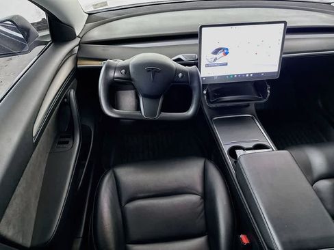 Used 2021 Tesla Model 3 Standard Range Plus RWD image 9