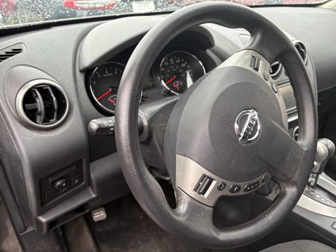 Used 2013 Nissan Rogue SV w/ Premium Pkg image 6