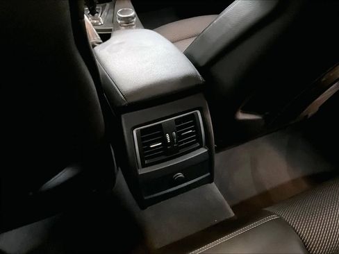 Used 2018 BMW M3 image 36