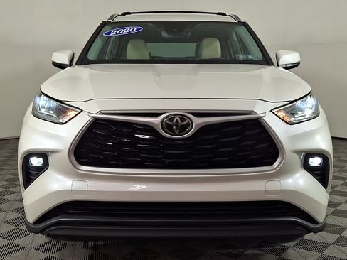 Used 2020 Toyota Highlander XLE AWD/4WD image 5