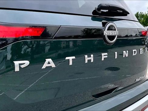 Certified 2024 Nissan Pathfinder Platinum w/ Cargo Package FWD image 10