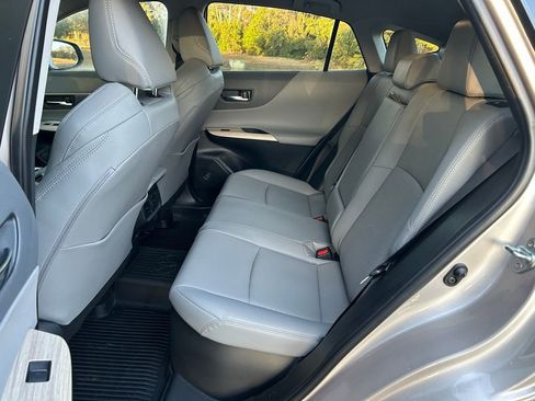 Certified 2024 Toyota Venza Limited image 10