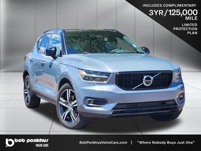 Used 2022 Volvo XC40 T5 R-Design