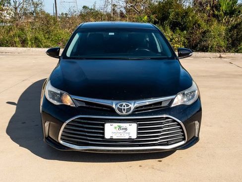 Used 2016 Toyota Avalon XLE image 2