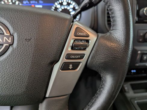Used 2024 Nissan Titan SV w/ SV Convenience Package image 18