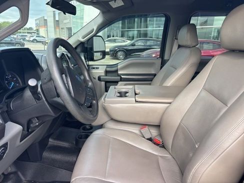 Used 2019 Ford F250 XL w/ STX Appearance Package image 9