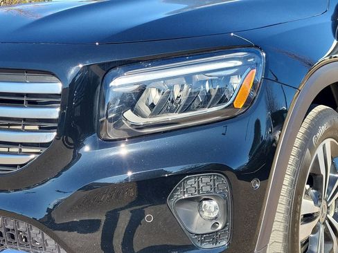 Certified 2025 Mercedes-Benz GLB 250 4MATIC image 8