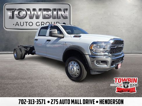 New 2024 RAM 5500 Tradesman w/ Chrome Appearance Group image 2