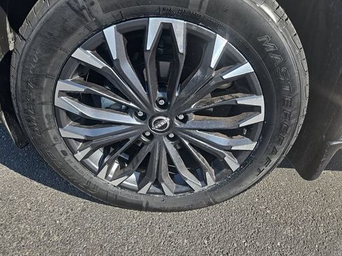 Used 2024 Nissan Rogue Platinum AWD/4WD image 41