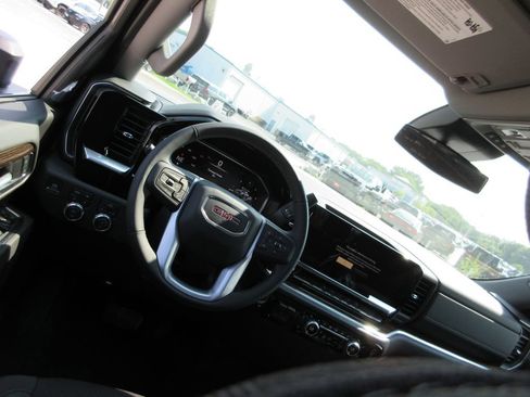 New 2026 GMC Sierra 2500 SLE w/ SLE Value Package; AWD/4WD image 13