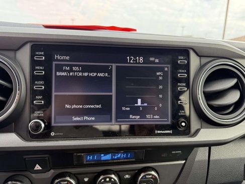 Used 2021 Toyota Tacoma TRD Off-Road image 18