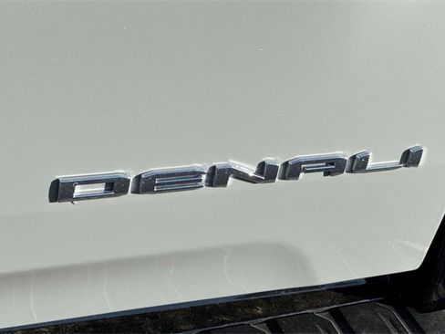 Used 2024 GMC Sierra EV Denali image 25