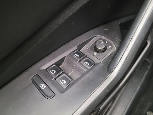 Used 2019 Volkswagen Jetta S image 27