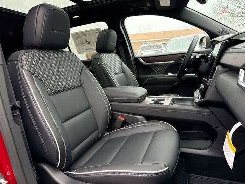 New 2026 GMC Acadia Denali w/ Super Cruise Package image 20