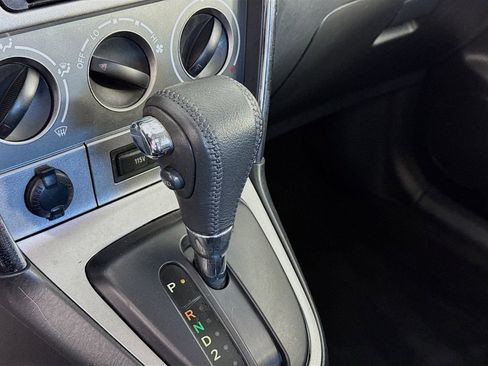 Used 2008 Toyota Matrix XR image 18