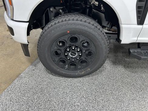 New 2026 Ford F350 XLT w/ XLT Premium Package AWD/4WD image 33