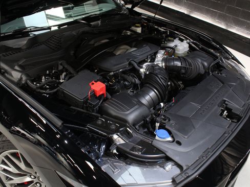 Used 2025 Ford Mustang GT Premium RWD image 29