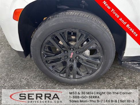 Used 2023 GMC Yukon SLE image 12